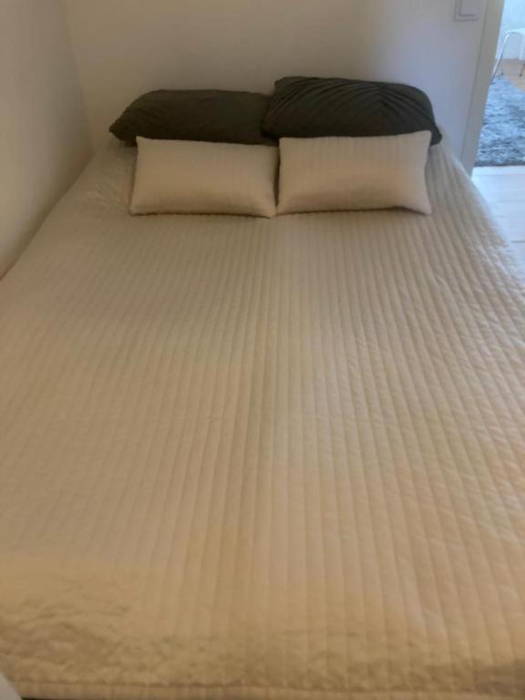 Mehri Bed & Breakfast Uppsala Bagian luar foto